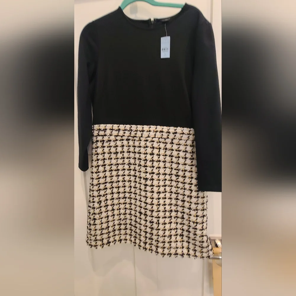 Ann Taylor Black and White Long Sleeve Dress With Tweed Skirt NWT - Picture 1 of 3